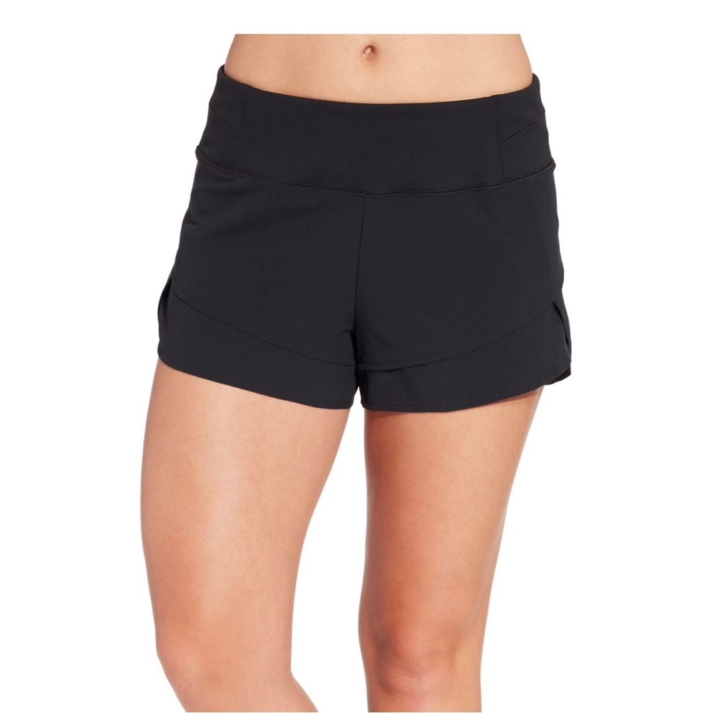 Calia by Carrie Underwood Petal Hem Short